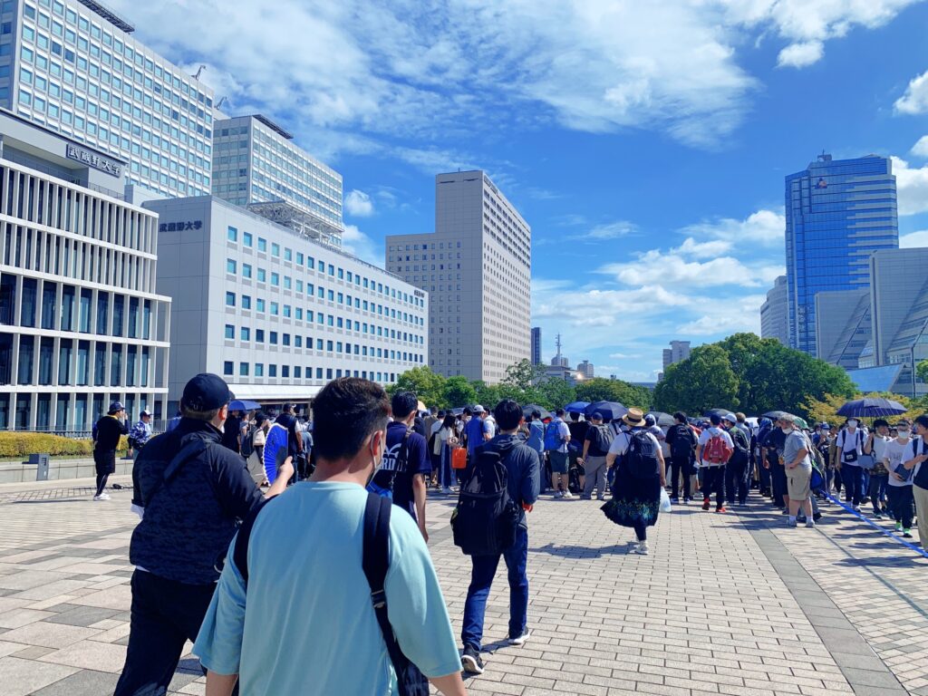 りんかい線・国際展示場駅を出てから西館と東館を選び、スタッフに誘導される